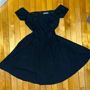 BLACK FORMAL OFF THE SHOULDER DRESS